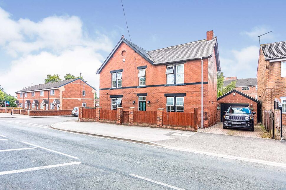 Main image of 4 bedroom Detached House for sale, Barnsley Road, Hemsworth, West Yorkshire, WF9