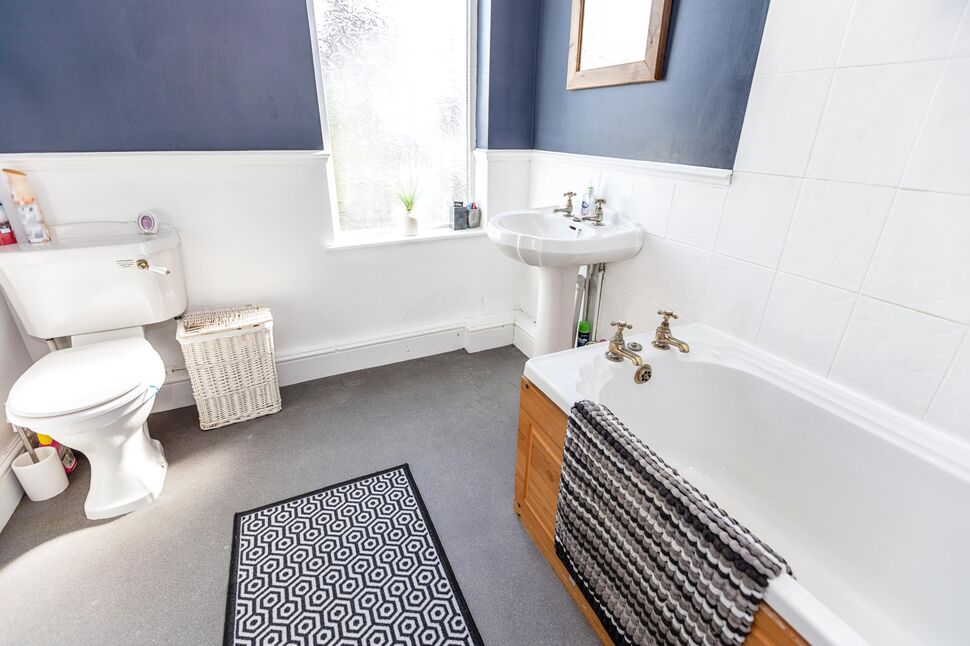 Bathroom / WC