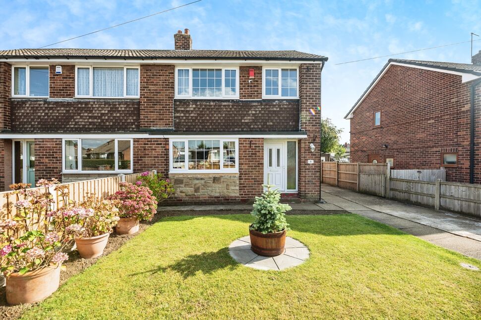Main image of 3 bedroom Semi Detached House for sale, Harefield Road, Pontefract, West Yorkshire, WF8