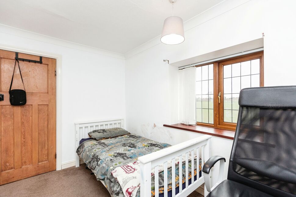 4 bedroom Mid Terrace Property for sale, Carleton Road, Pontefract, WF8