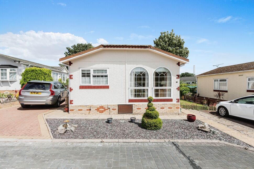 3 bedroom End Terrace House for sale, Pinders Garth, Knottingley, WF11