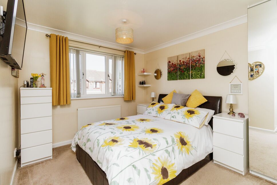 4 bedroom Detached House for sale, Nunns Court, Featherstone, WF7 £295,000