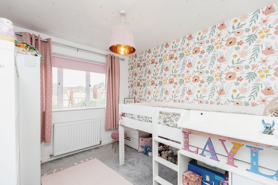 4 bedroom Detached House for sale, Willow Bank Drive, Pontefract, WF8