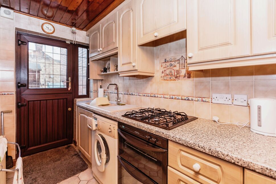 2 bedroom Mid Terrace House for sale, Primrose Vale, Knottingley, WF11