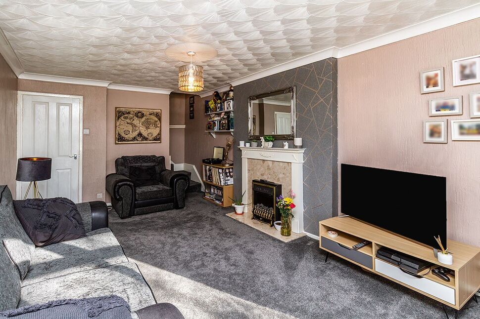 2 bedroom Mid Terrace House for sale, Hill Top Mews, Knottingley, WF11