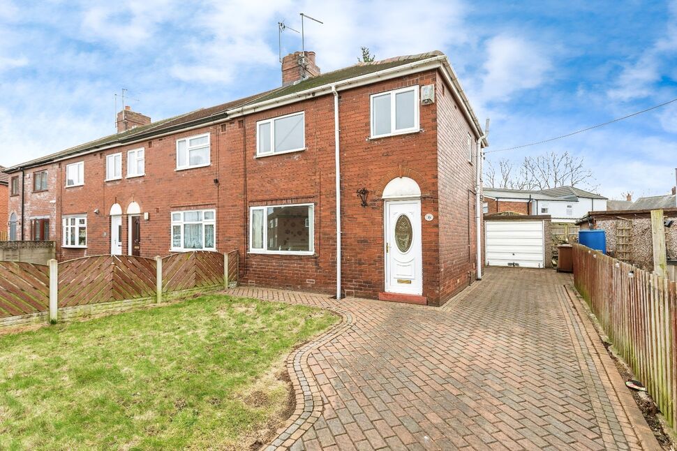 3 bedroom End Terrace House for sale, Pinders Garth, Knottingley, WF11