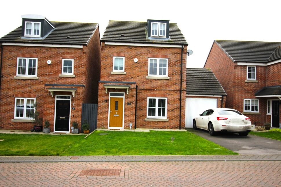 3 bedroom Detached House for sale, Orchid Drive, South Elmsall, WF9 £