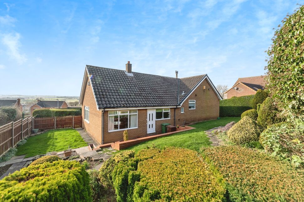 3 bedroom Detached Bungalow for sale, Field Lane, Upton, WF9 £400,000