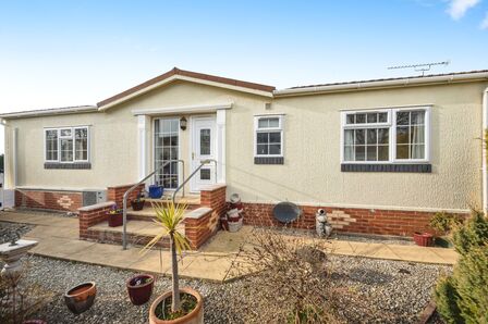 2 bedroom Detached Property for sale