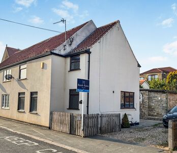 Estcourt Road, 3 bedroom Semi Detached House to rent, £995 pcm