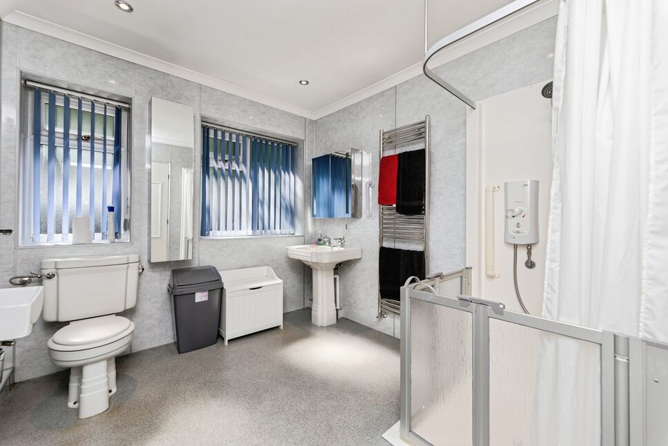 Shower Room / WC