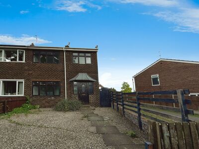 3 bedroom Semi Detached House to rent