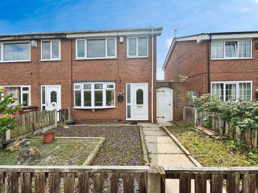 Main image of 3 bedroom Mid Terrace House to rent, Chequerfield Avenue, Pontefract, West Yorkshire, WF8