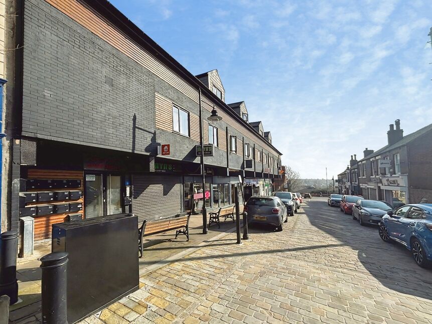 Main image of 1 bedroom Flat to rent, Gillygate, Pontefract, West Yorkshire, WF8