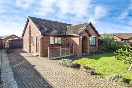 Brockadale Avenue, 3 bedroom Detached Bungalow for sale, £310,000