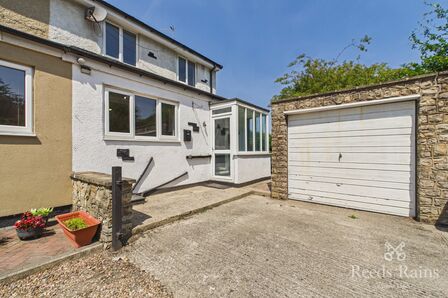 3 bedroom End Terrace House to rent