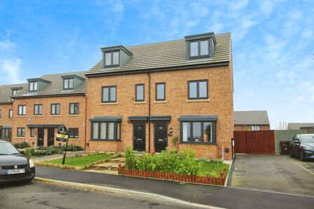 Sandygate Lane, 3 bedroom Semi Detached House for sale, £205,000