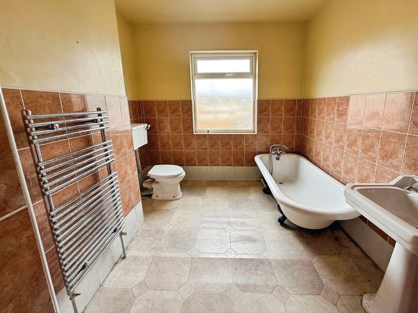 Bathroom / WC