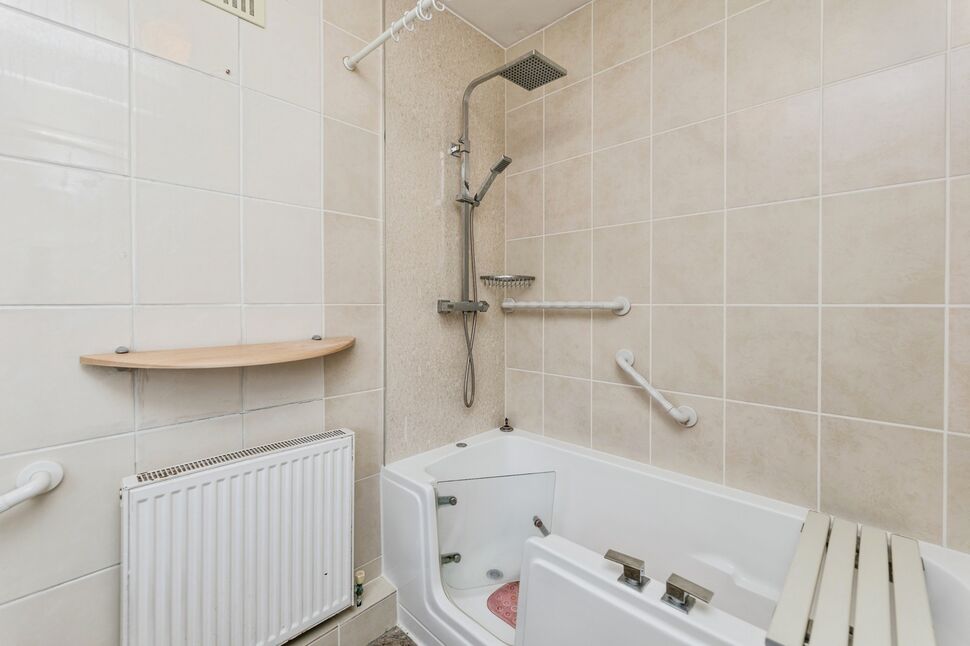 Bathroom / WC