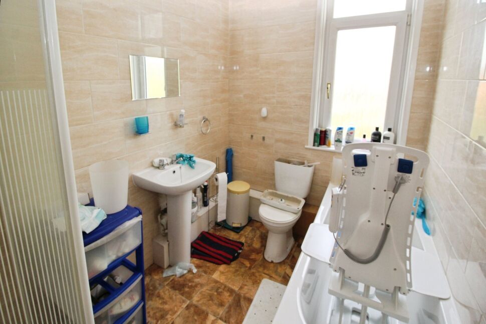 Bathroom / WC