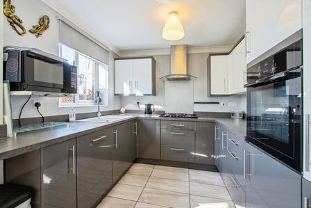 Poppy Fields Way, 4 bedroom Detached House for sale, £360,000