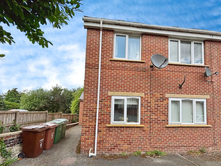 Main image of 2 bedroom  Flat to rent, Aire Street, Knottingley, West Yorkshire, WF11