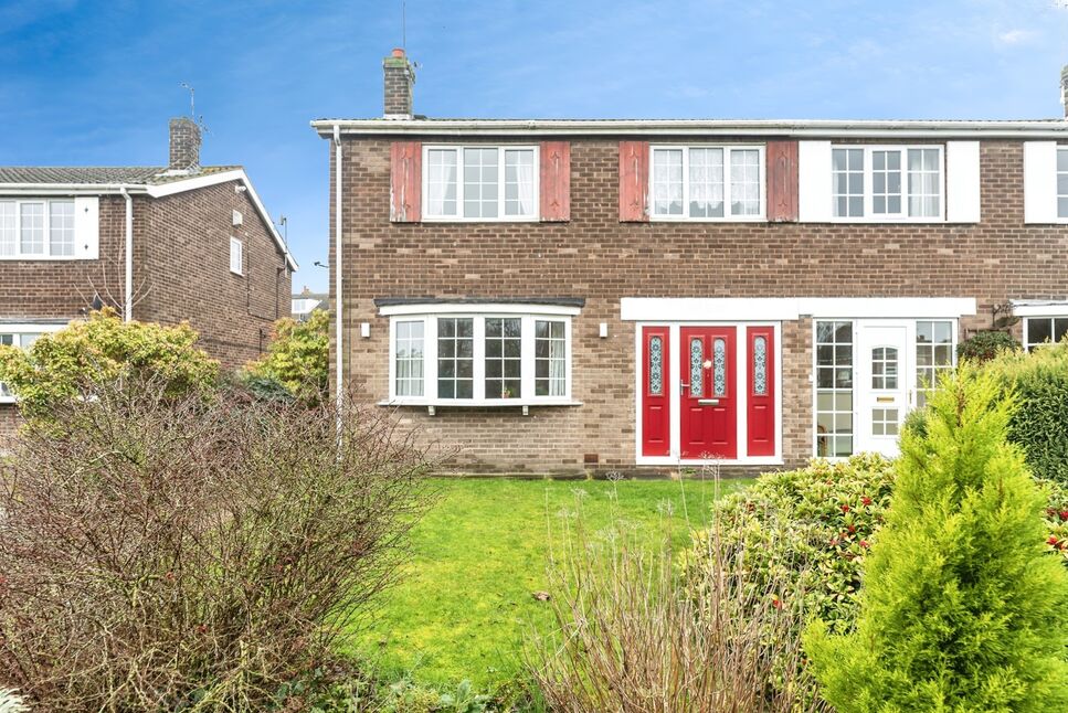 Main image of 3 bedroom Semi Detached House for sale, Willow Court, Featherstone, West Yorkshire, WF7