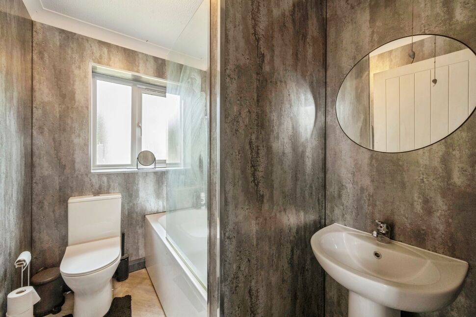 Bathroom / WC