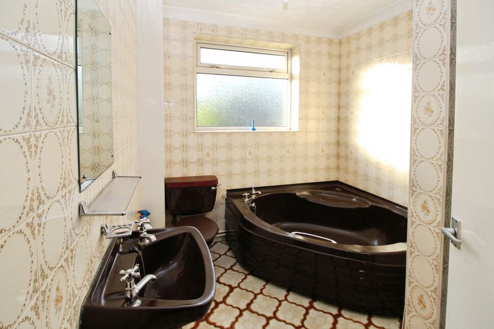 Bathroom / WC