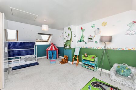 Cherry Tree Walk, 3 bedroom Semi Detached House for sale, £185,000