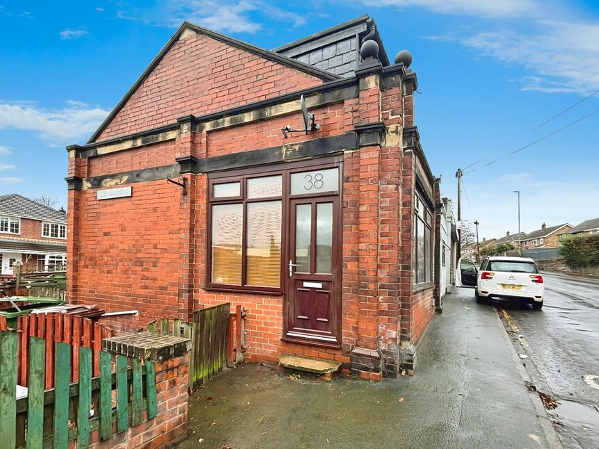 Main image of 2 bedroom End Terrace House to rent, White Apron Street, South Kirkby, West Yorkshire, WF9
