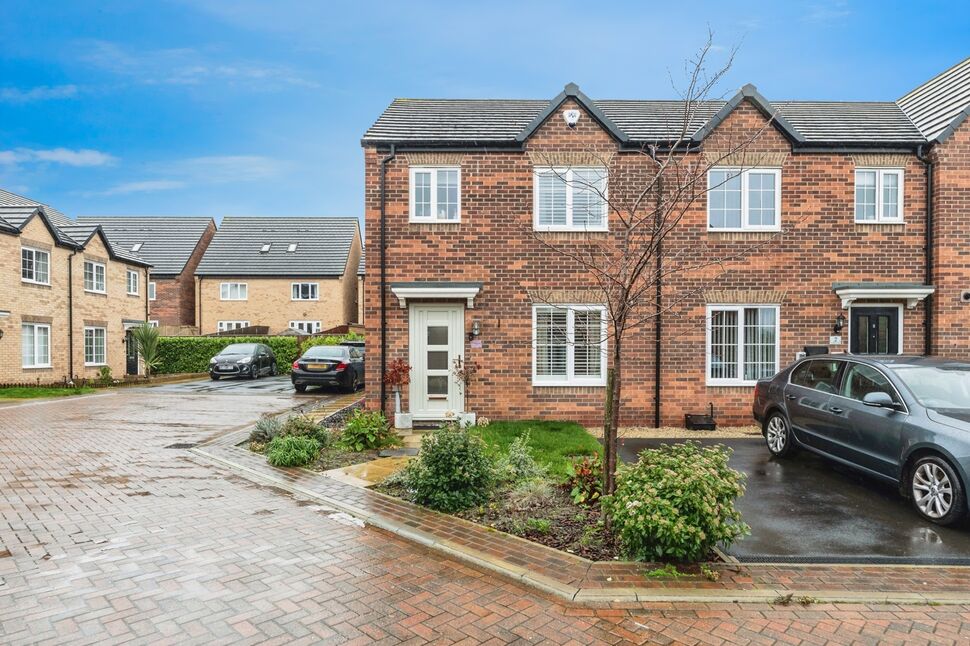 Main image of 3 bedroom End Terrace House for sale, Flockton Court, Featherstone, West Yorkshire, WF7