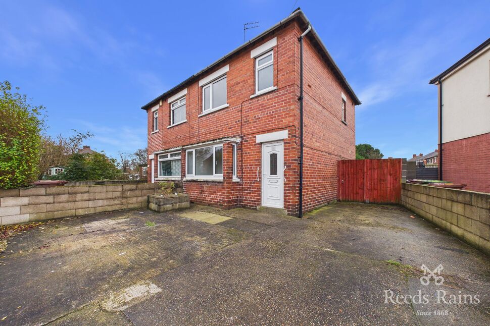 Main image of 2 bedroom Semi Detached House to rent, Broomhill Avenue, Knottingley, West Yorkshire, WF11
