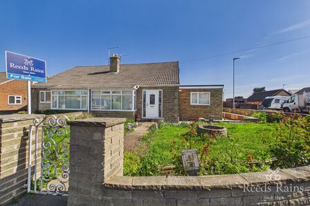 Orchard Drive, 3 bedroom Semi Detached Bungalow for sale, &pound;270,000