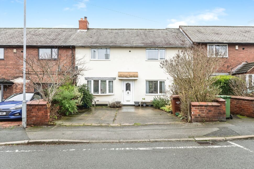 3 bedroom Mid Terrace House for sale