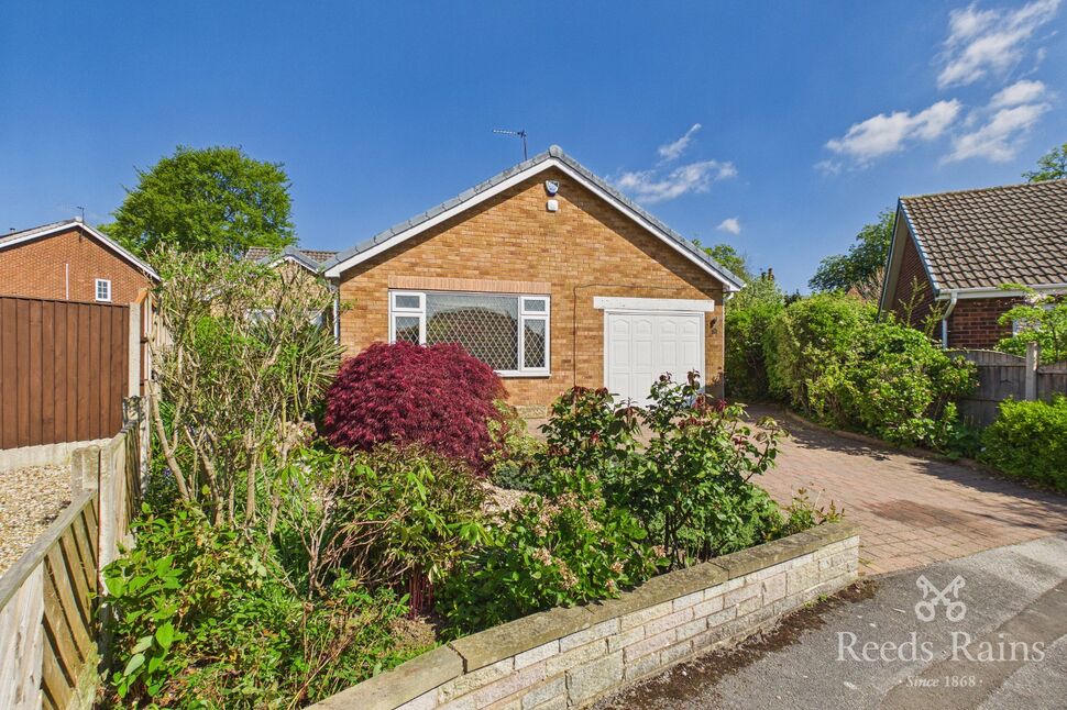 Main image of 3 bedroom Detached Bungalow for sale, Carleton Green Close, Pontefract, West Yorkshire, WF8