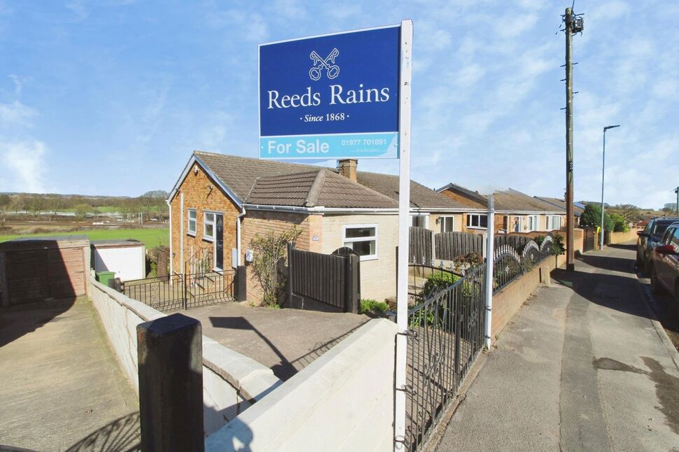 Main image of 2 bedroom Semi Detached Bungalow for sale, Springvale Rise, Hemsworth, West Yorkshire, WF9