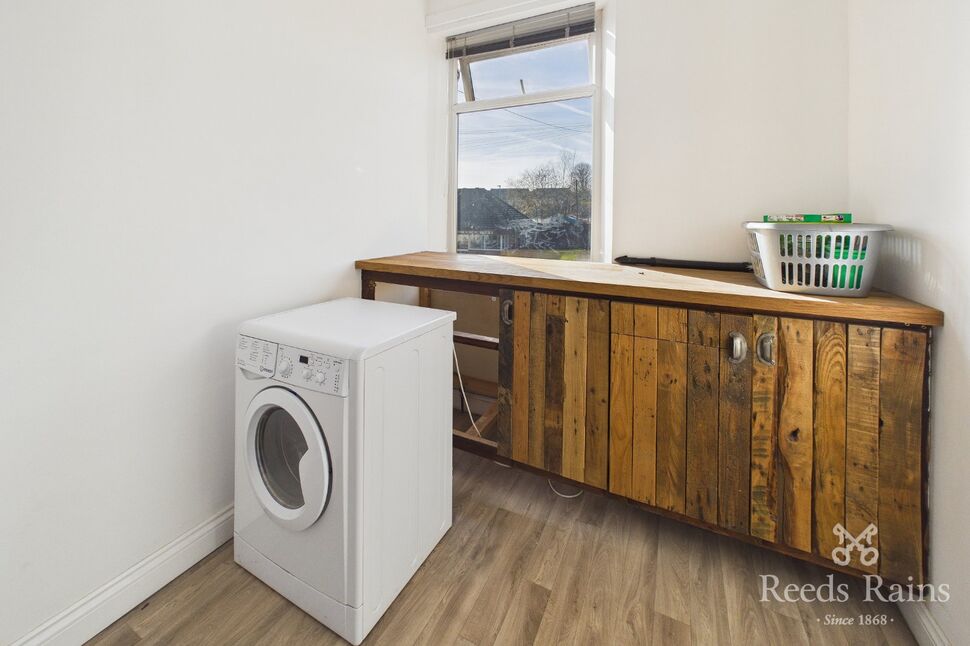 Utility Room / Office Space