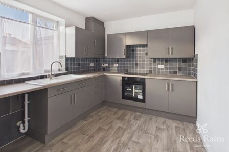 3 bedroom End Terrace House for sale