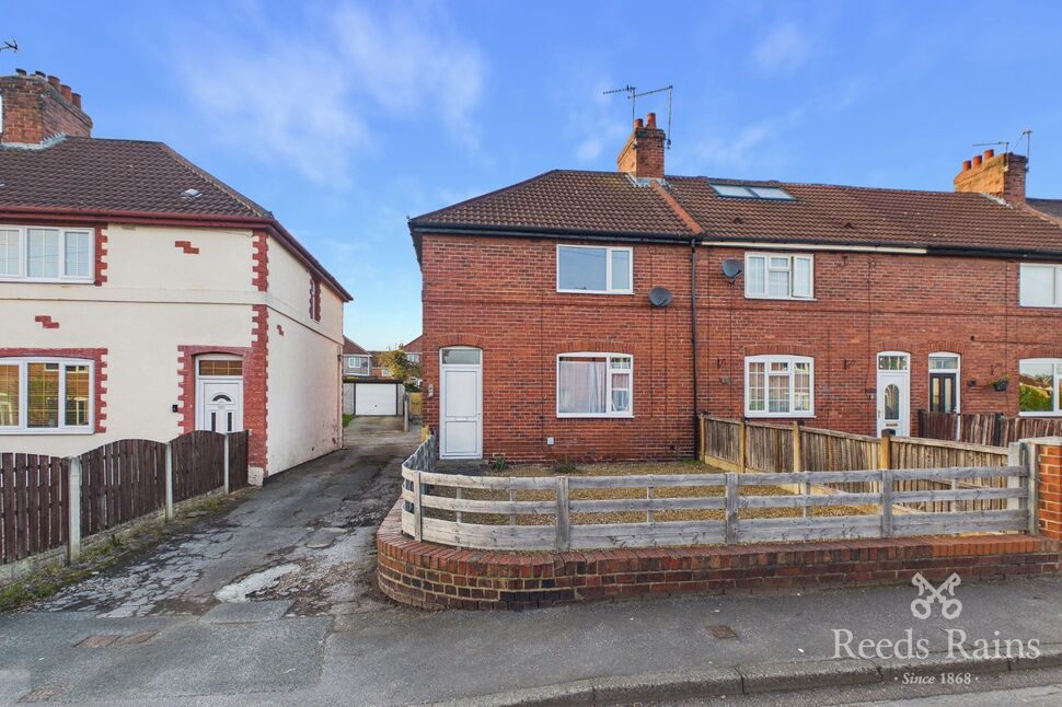 Main image of 3 bedroom End Terrace House for sale, Newstead Grove, Fitzwilliam, West Yorkshire, WF9