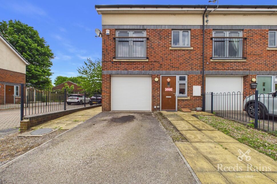 Main image of 3 bedroom End Terrace House for sale, Garrison Court, Pontefract, West Yorkshire, WF8