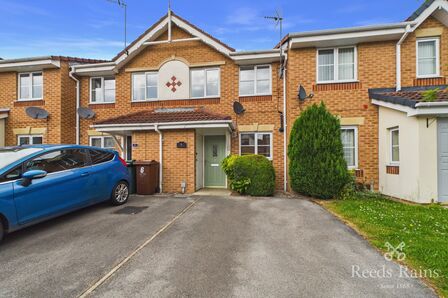 2 bedroom Mid Terrace House to rent
