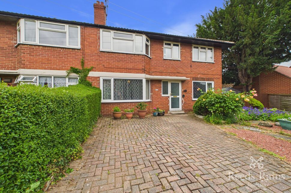 Main image of 2 bedroom Flat for sale, Sotheron Croft, Darrington, West Yorkshire, WF8