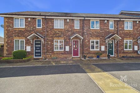 2 bedroom Mid Terrace House for sale