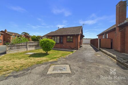 2 bedroom Semi Detached Bungalow for sale