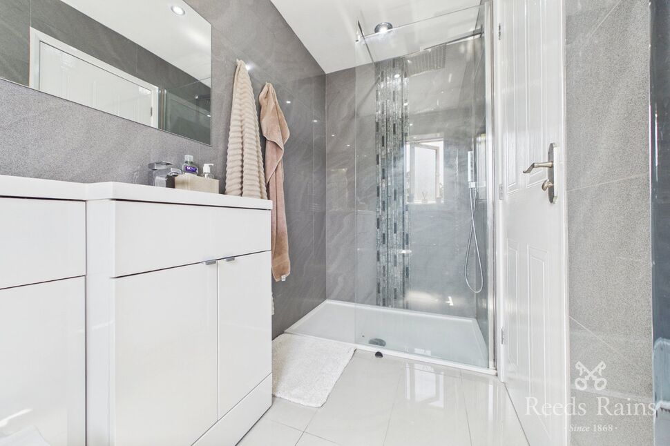 En-Suite Bathroom