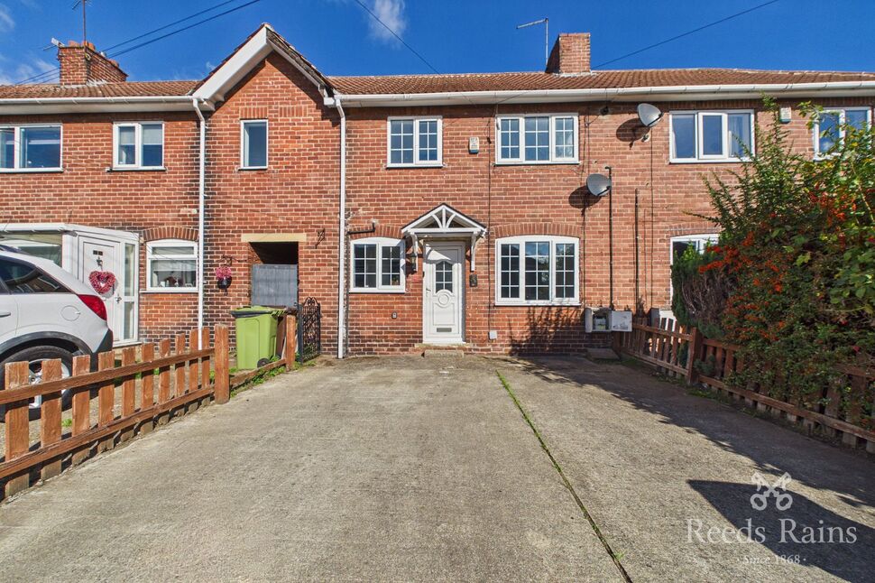 Main image of 2 bedroom Mid Terrace House for sale, Smeaton Road, Upton, West Yorkshire, WF9