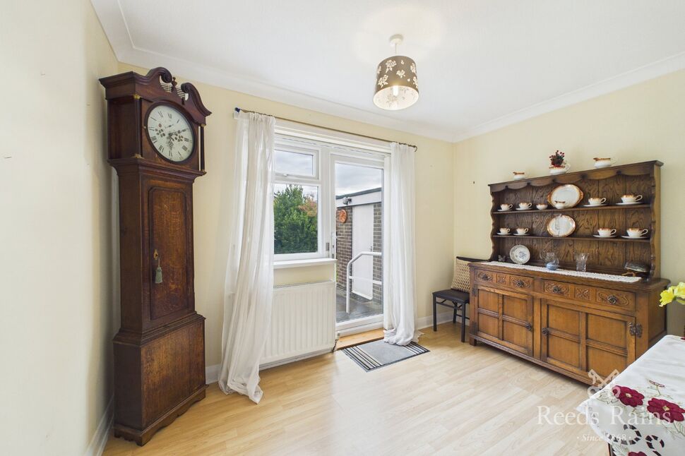 Bedroom / Dining Room