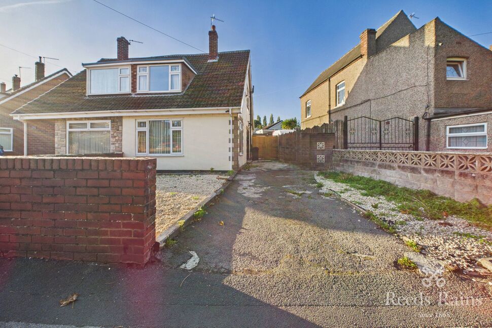 Main image of 3 bedroom Semi Detached House for sale, Vale Terrace, Knottingley, West Yorkshire, WF11