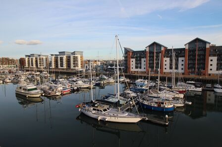 Lower Burlington Road, 2 bedroom  Flat to rent, £1,250 pcm